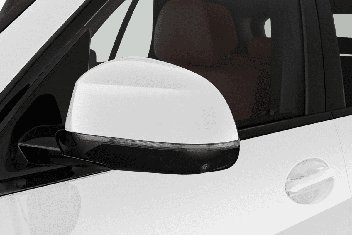 Rückspiegel eines BMW X5