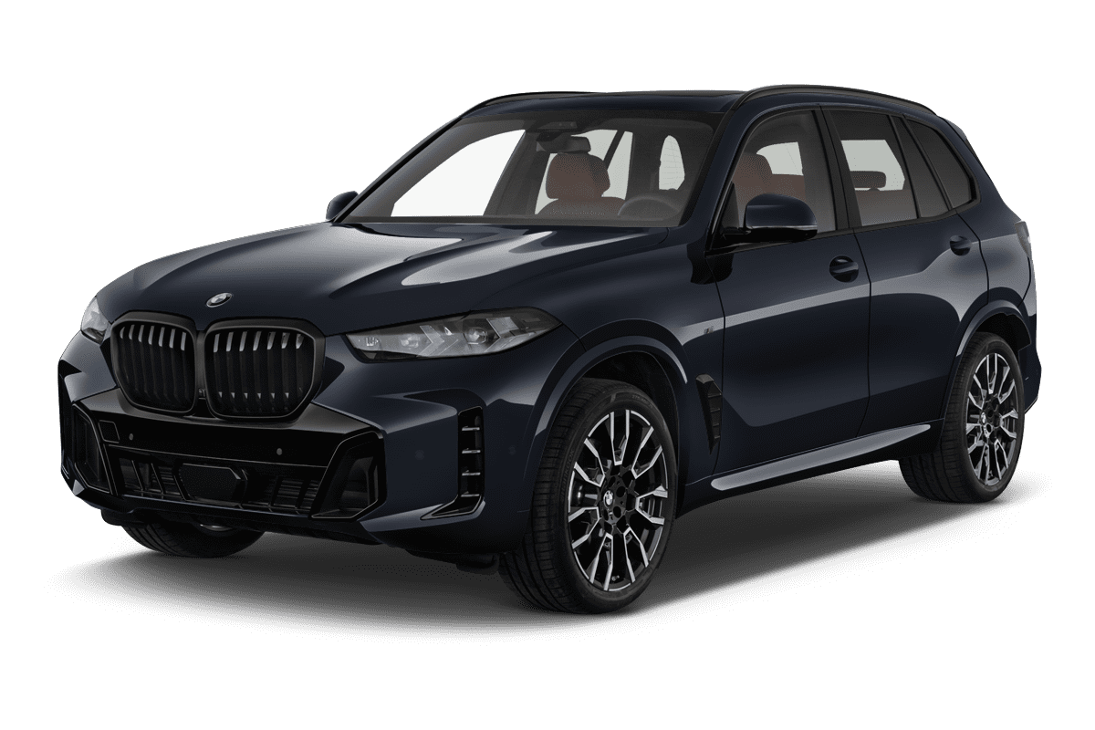Schräge Frontansicht auf einen BMW X5, freigestellt