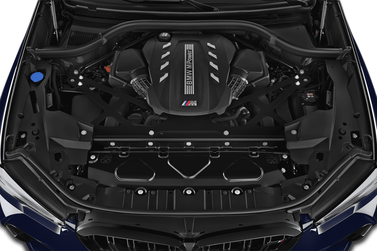 Motorraum eines BMW X5 M 