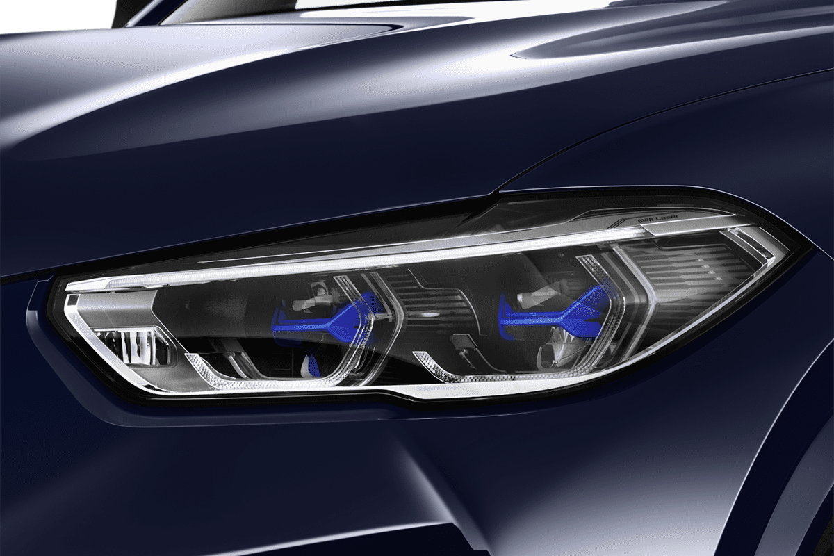 Frontscheinwerfer eines BMW X5 M 