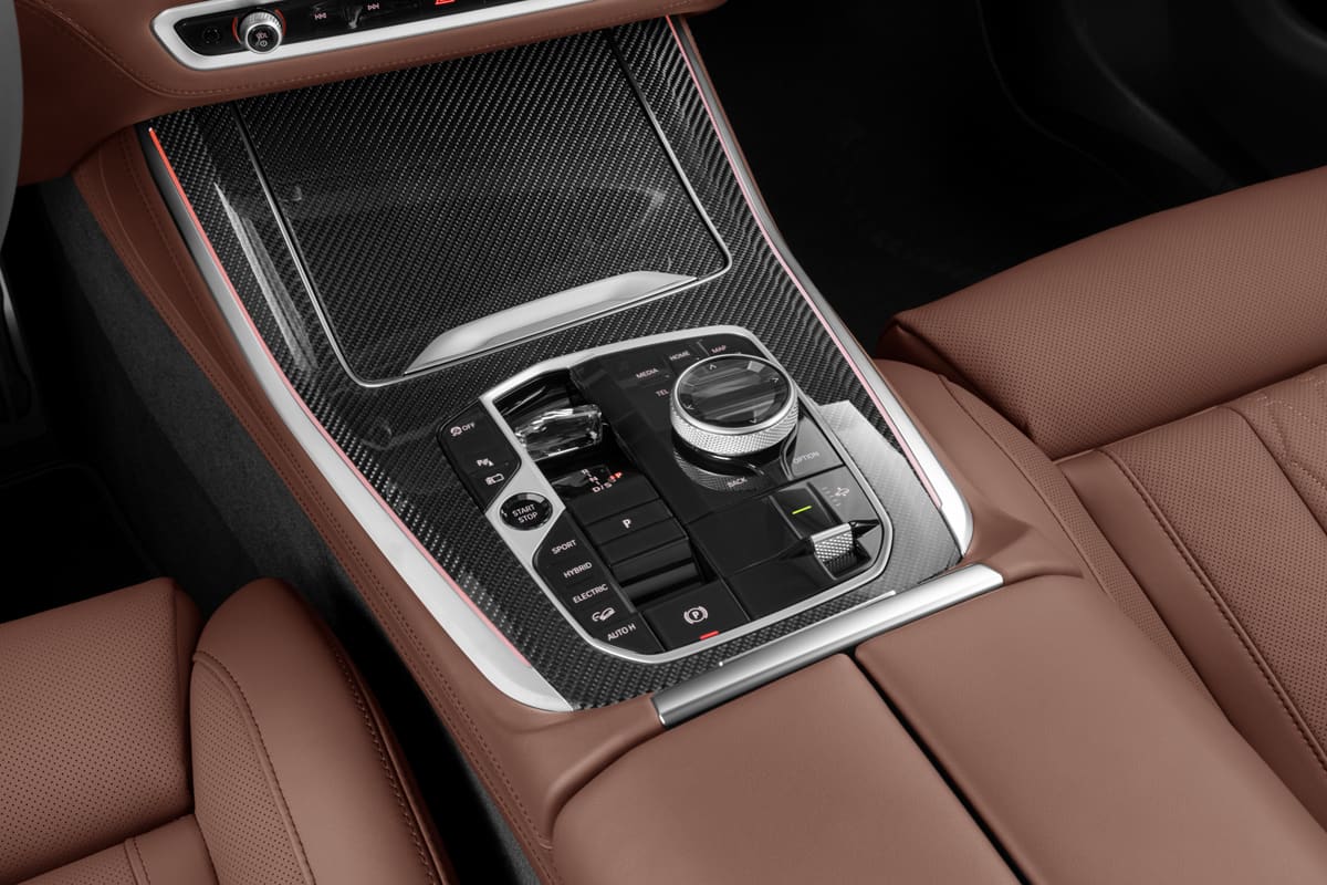 Schaltknüppel eines BMW X5 Plug-in-Hybrid