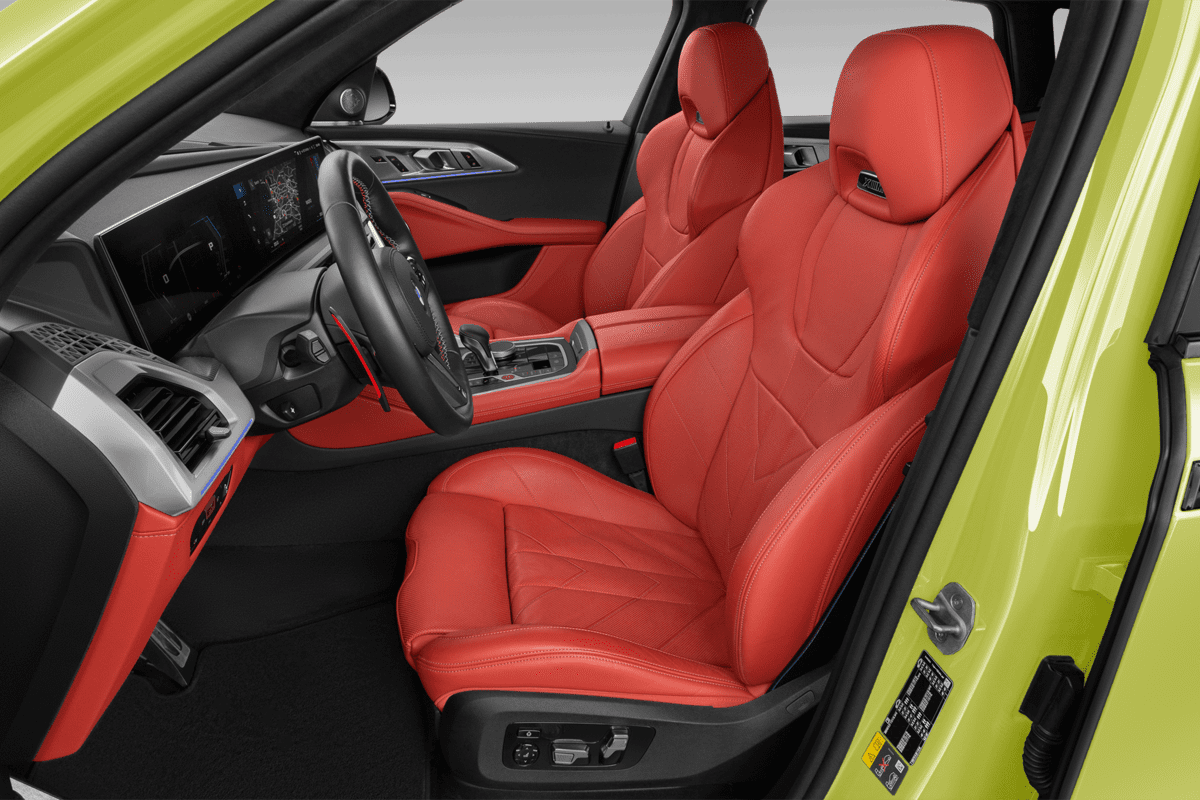 Vordersitze eines BMW XM