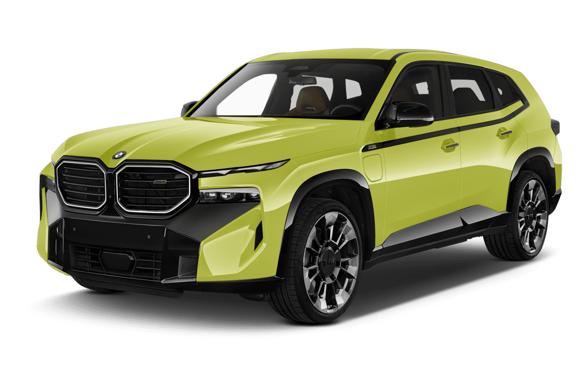 Schräge Frontansicht eines BMW XM, freigestellt