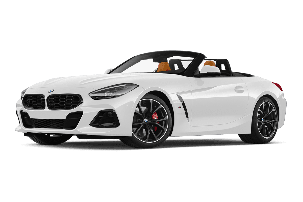 Tiefe, schräge Heckansicht eines BMW Z4 Roadster, freigestellt