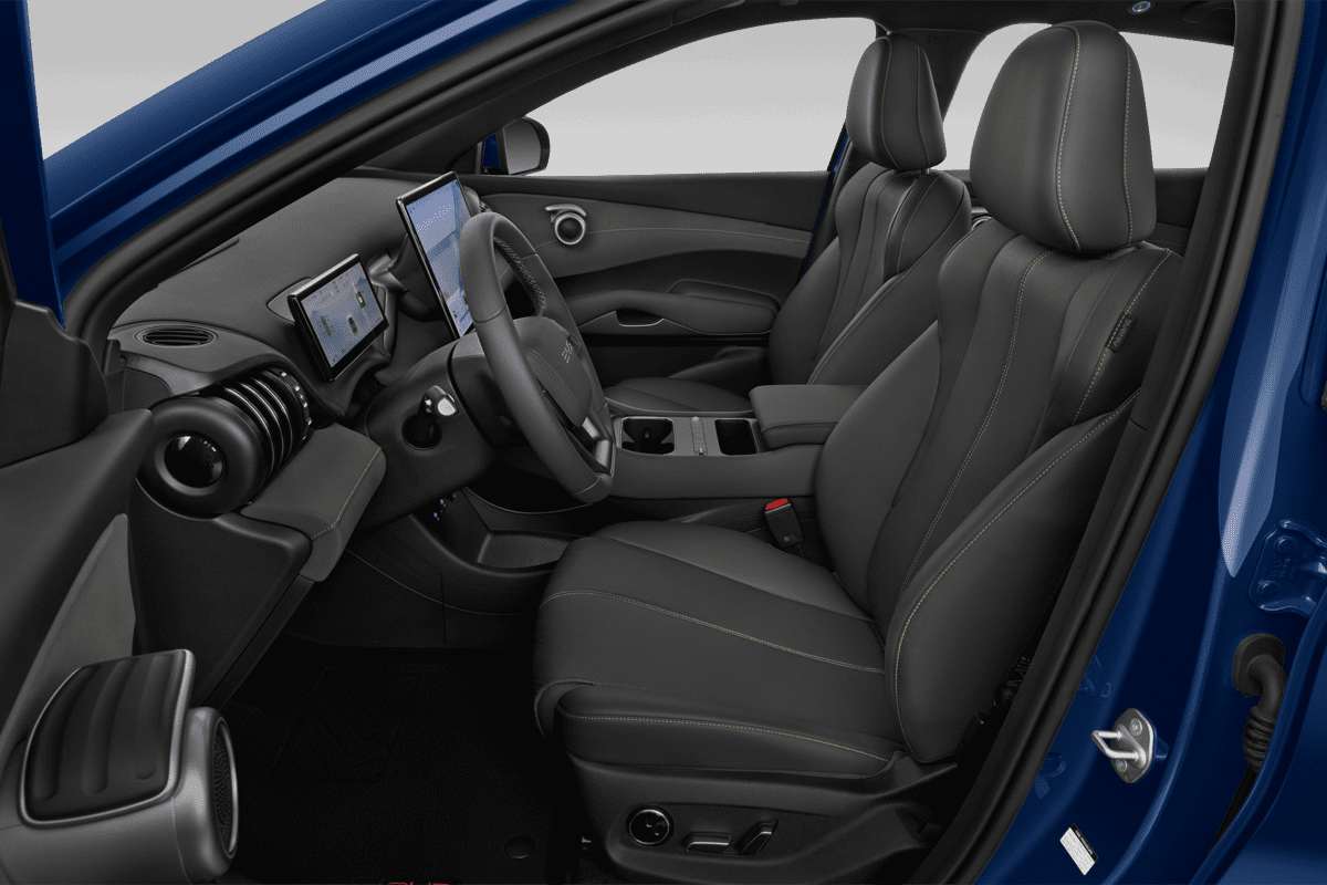 Vordersitze eines BYD Atto 3 Evo