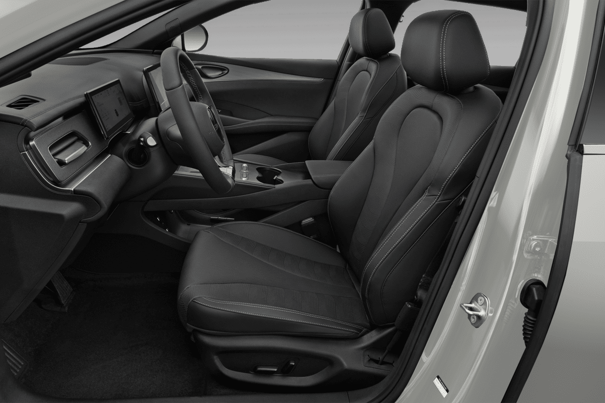 Vordersitze eines BYD Seal 6 DM-i Touring