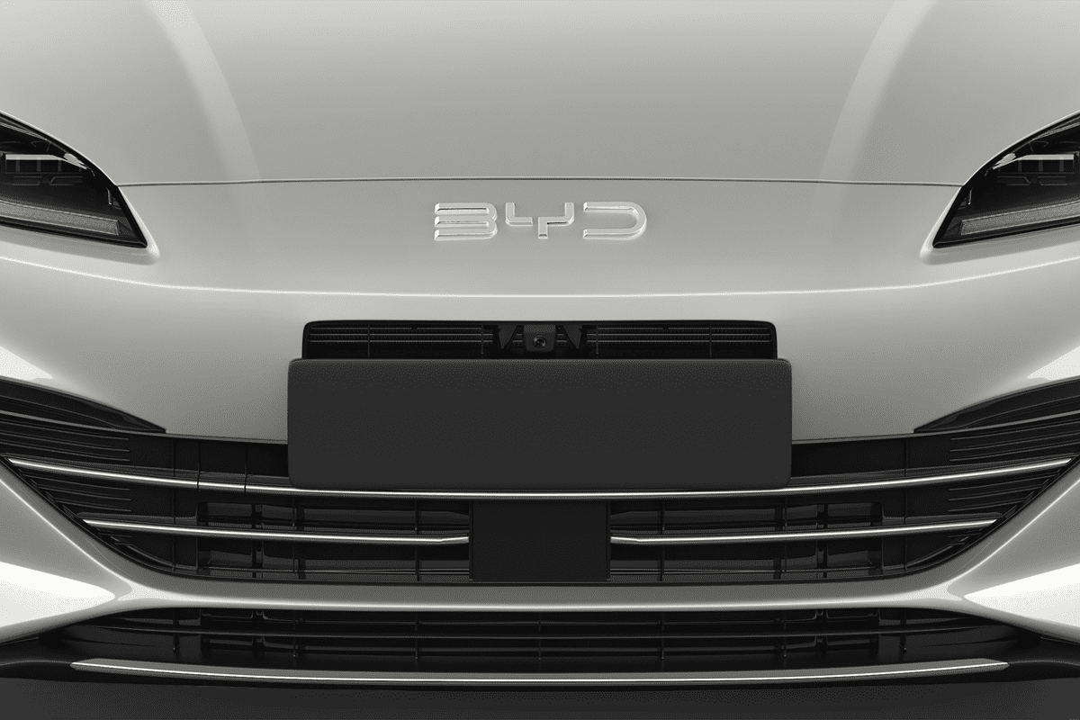 Kühlergrill eines BYD Seal 6 DM-i Touring