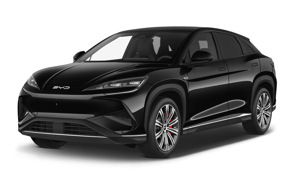 Schräge Frontansicht eines BYD Sealion 7, freigestellt