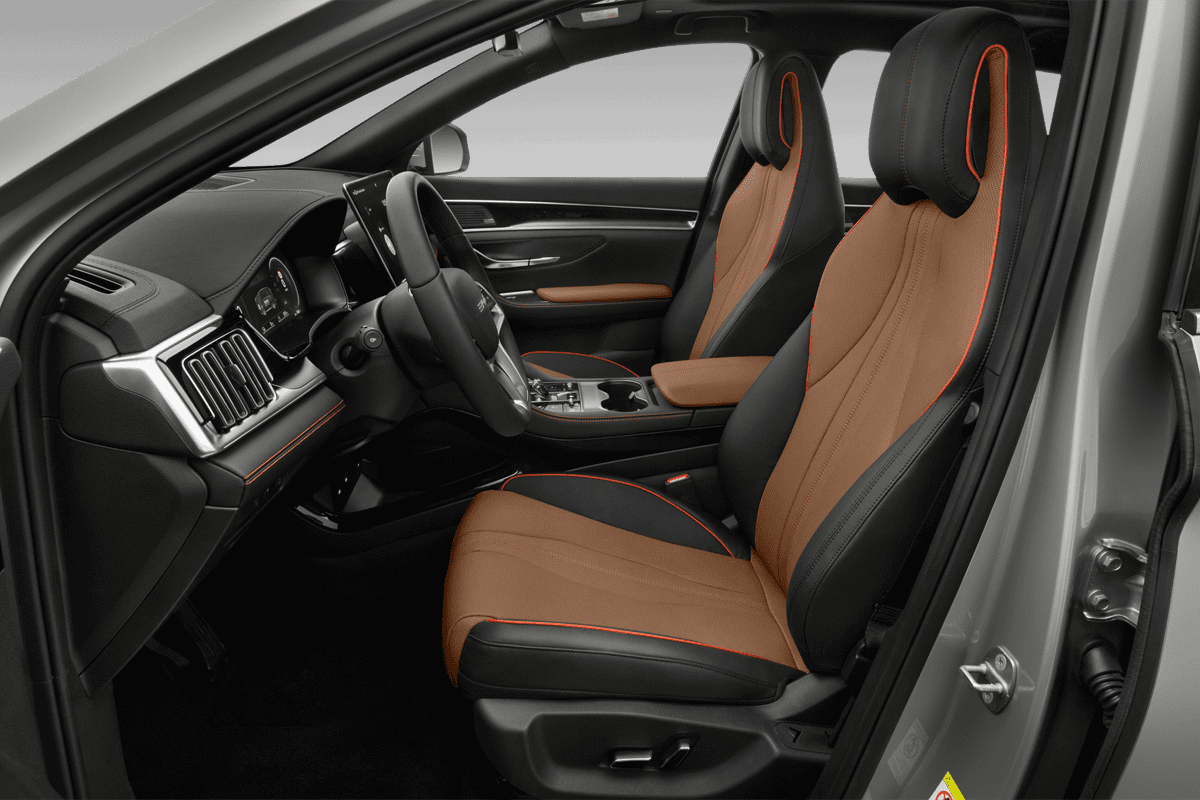 Vordersitze eines BYD Seal U DM-i (KI-generiert)