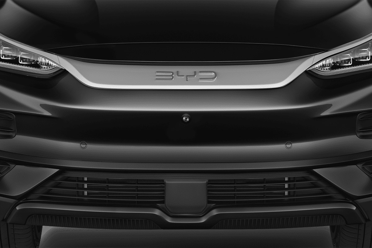 Kühlergrill eines BYD Tang