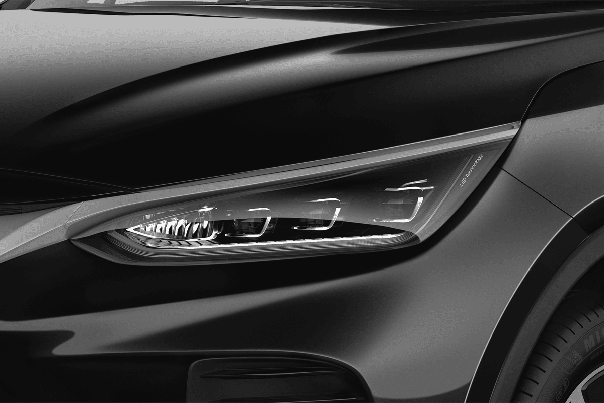 Frontscheinwerfer eines BYD Tang