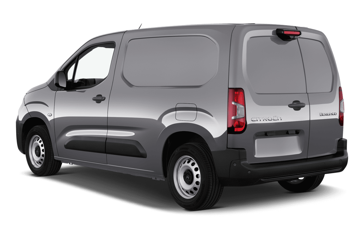 Schräge Heckansicht eines Citroen Berlingo Kastenwagen, freigestellt