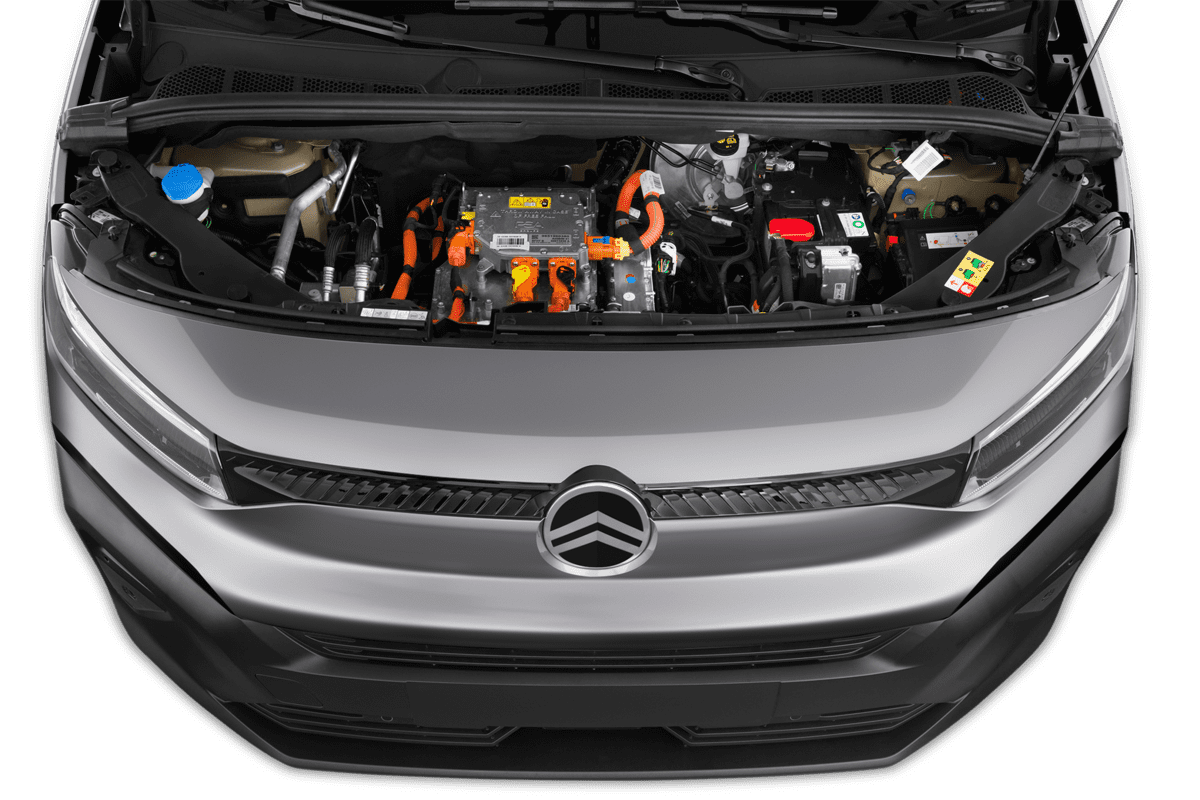 Motorraum eines Citroen Berlingo Kastenwagen