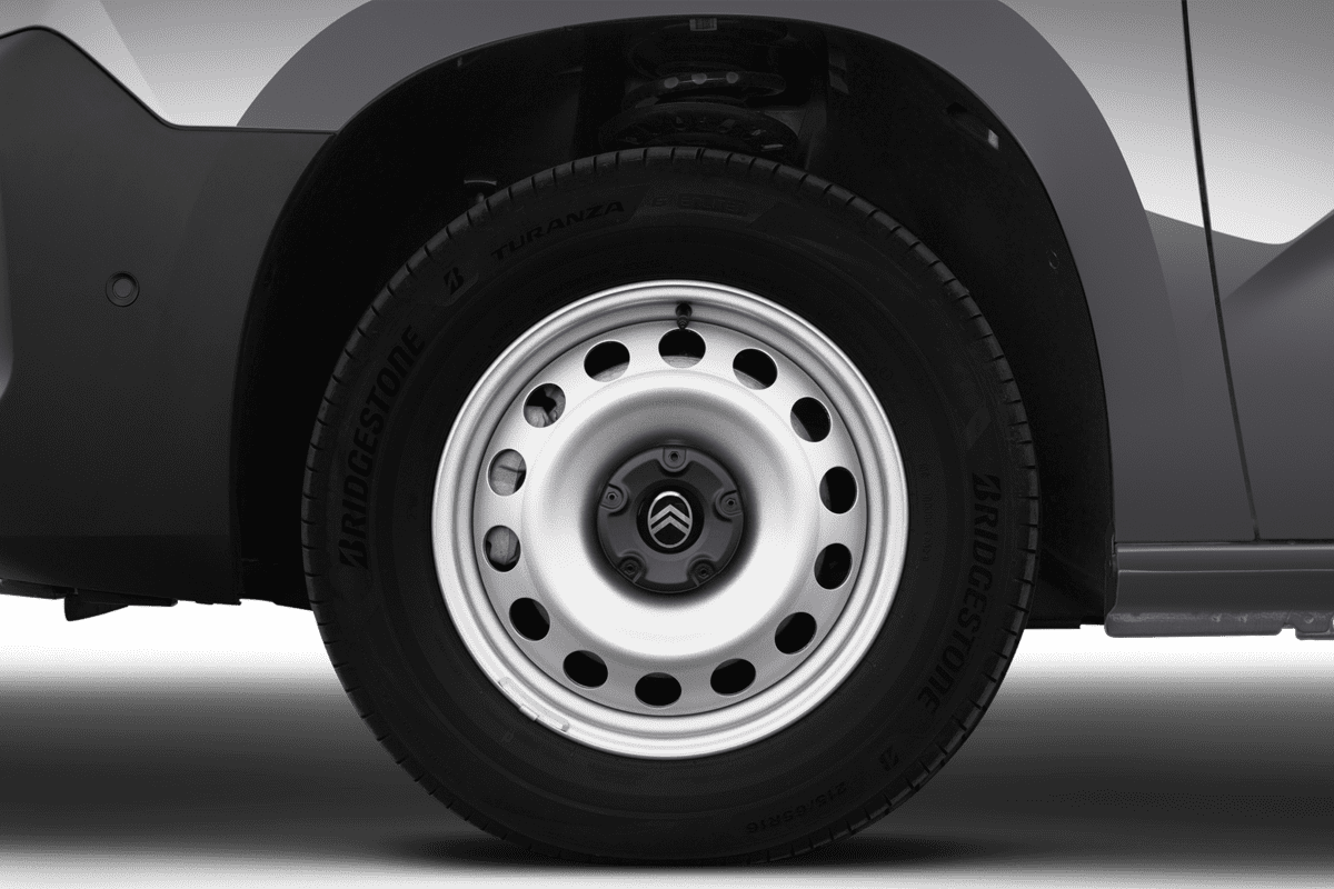 Radkappe oder Felge eines Citroen Berlingo Kastenwagen