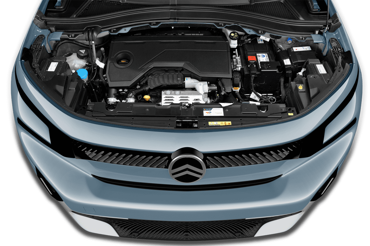 Motorraum eines Citroen C3 Aircross