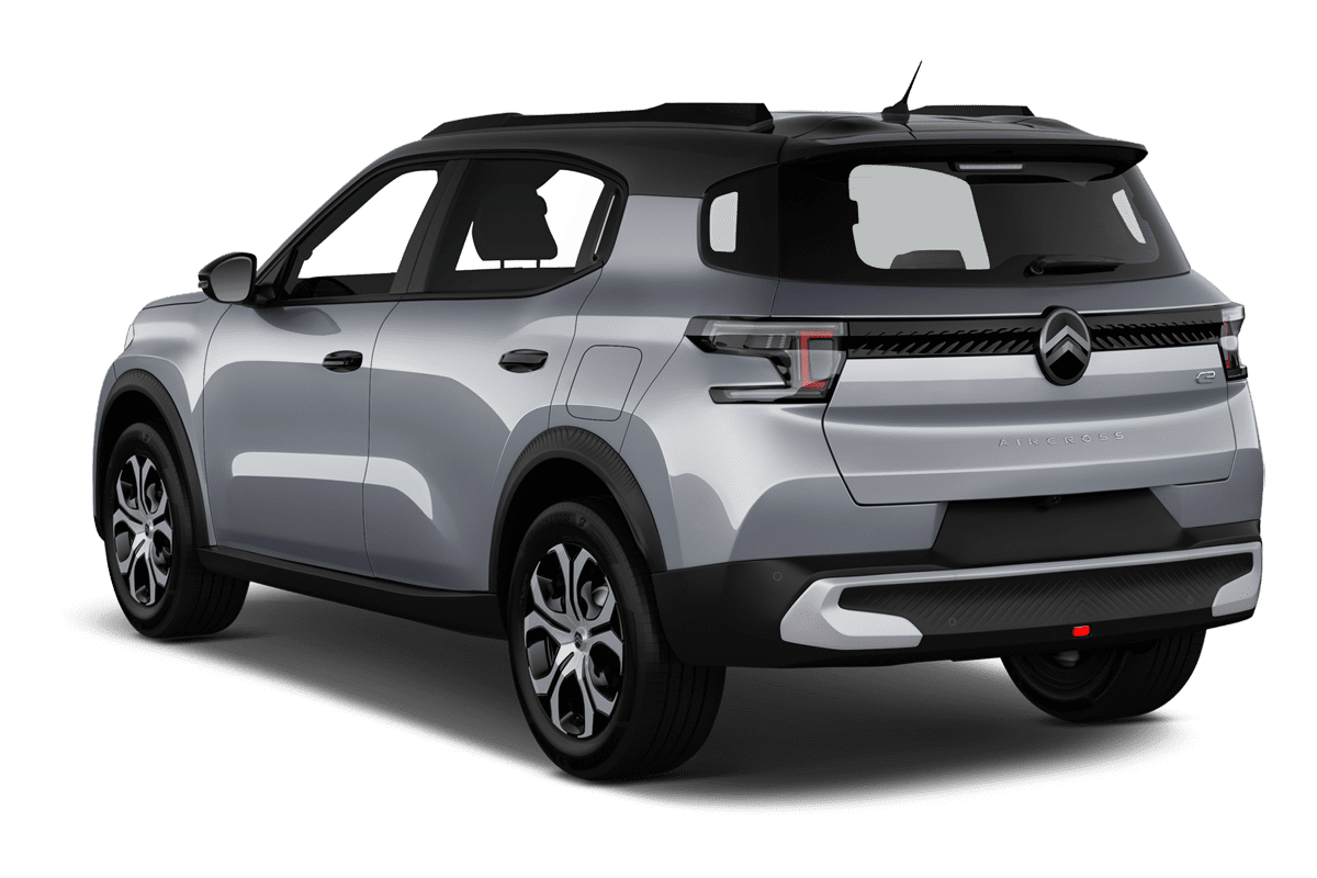 Schräge Heckansicht eines Citroen C3 Aircross, freigestellt