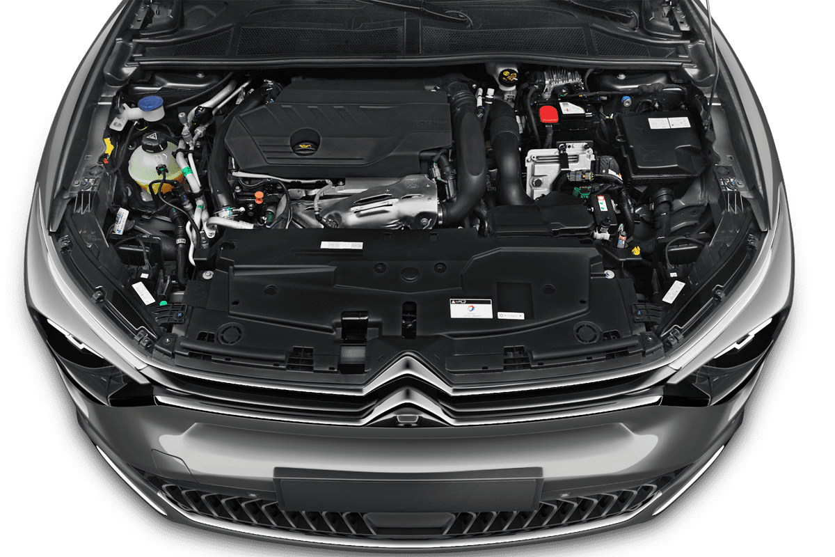 Motorraum eines Citroen C5 X Plug-in-Hybrid