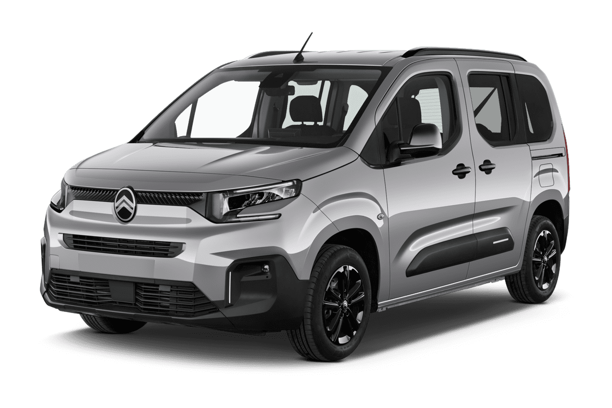 Schräge Frontansicht eines Citroen e-Berlingo, freigestellt