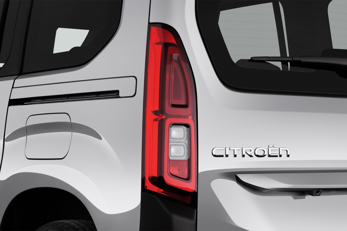 Heckleuchten eines Citroen e-Berlingo