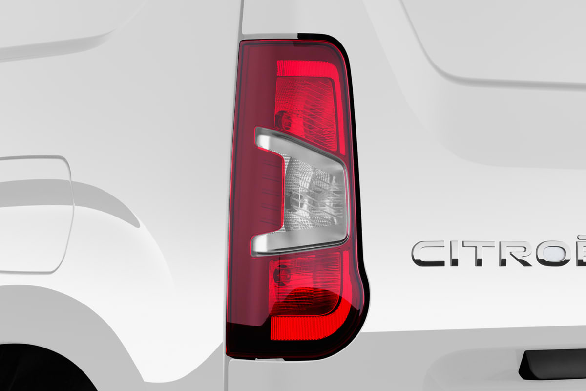 Heckleuchten eines Citroen e-Berlingo Kastenwagen