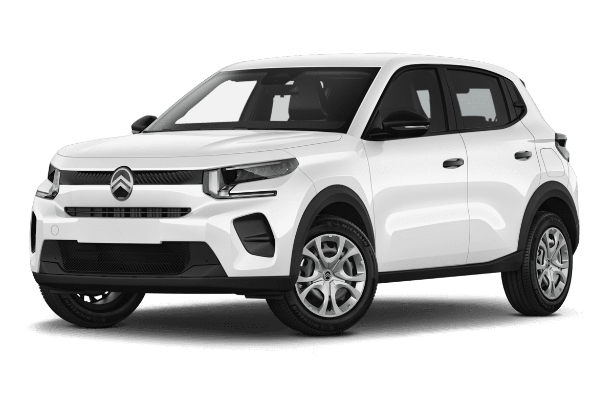 Tiefe, schräge Heckansicht eines Citroen e-C3 You!, freigestellt