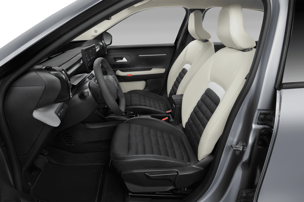 Vordersitze eines Citroen e-C3 Aircross 