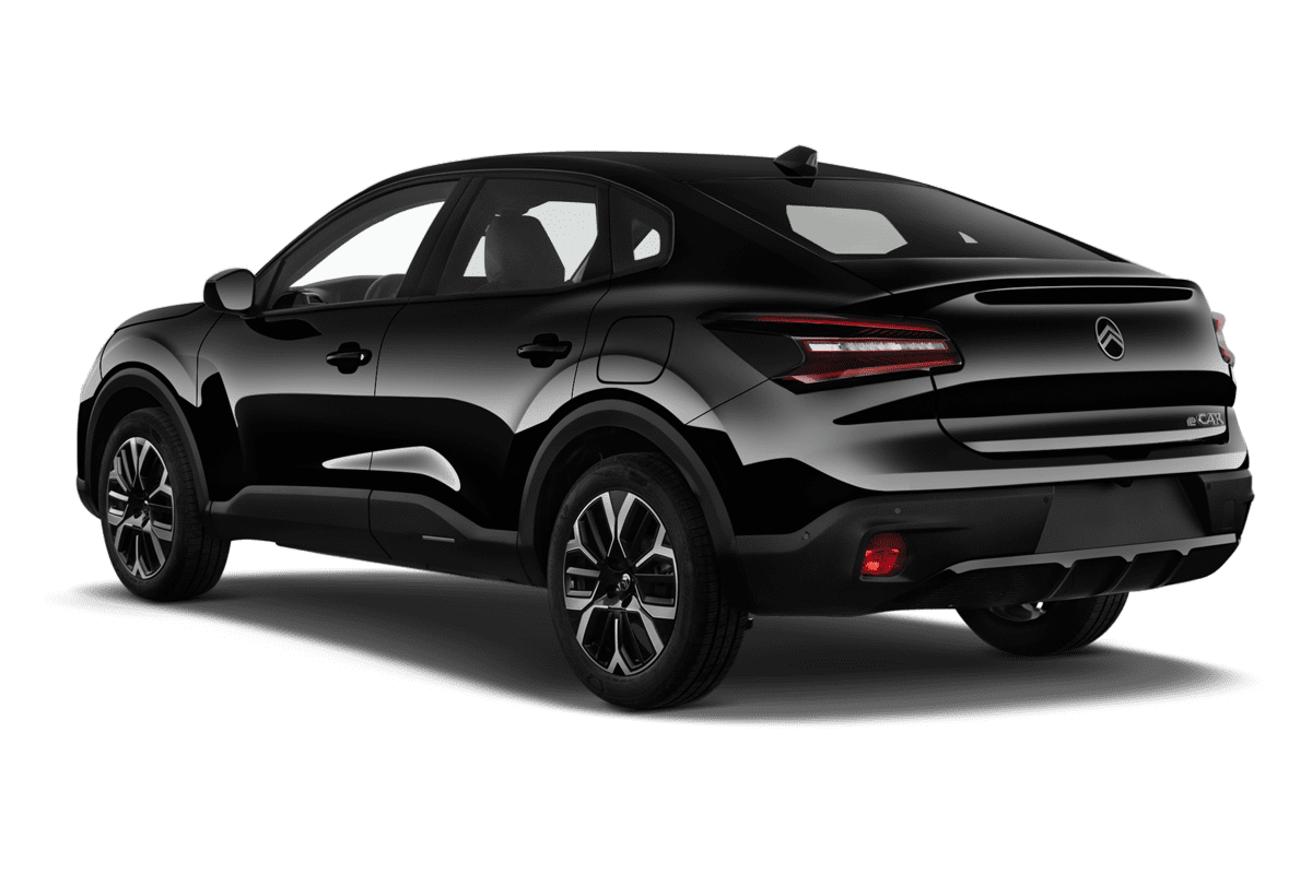 Schräge Heckansicht eines Citroen e-C4 X, freigestellt