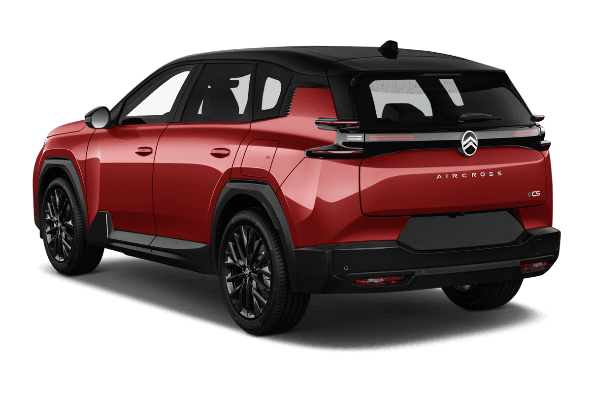 Schräge Heckansicht eines Citroen e-C5 Aircross (neues Modell), freigestellt