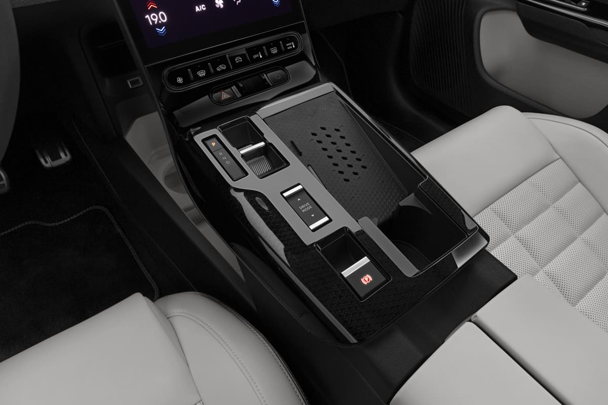 Schaltknüppel eines Citroen e-C5 Aircross (neues Modell)