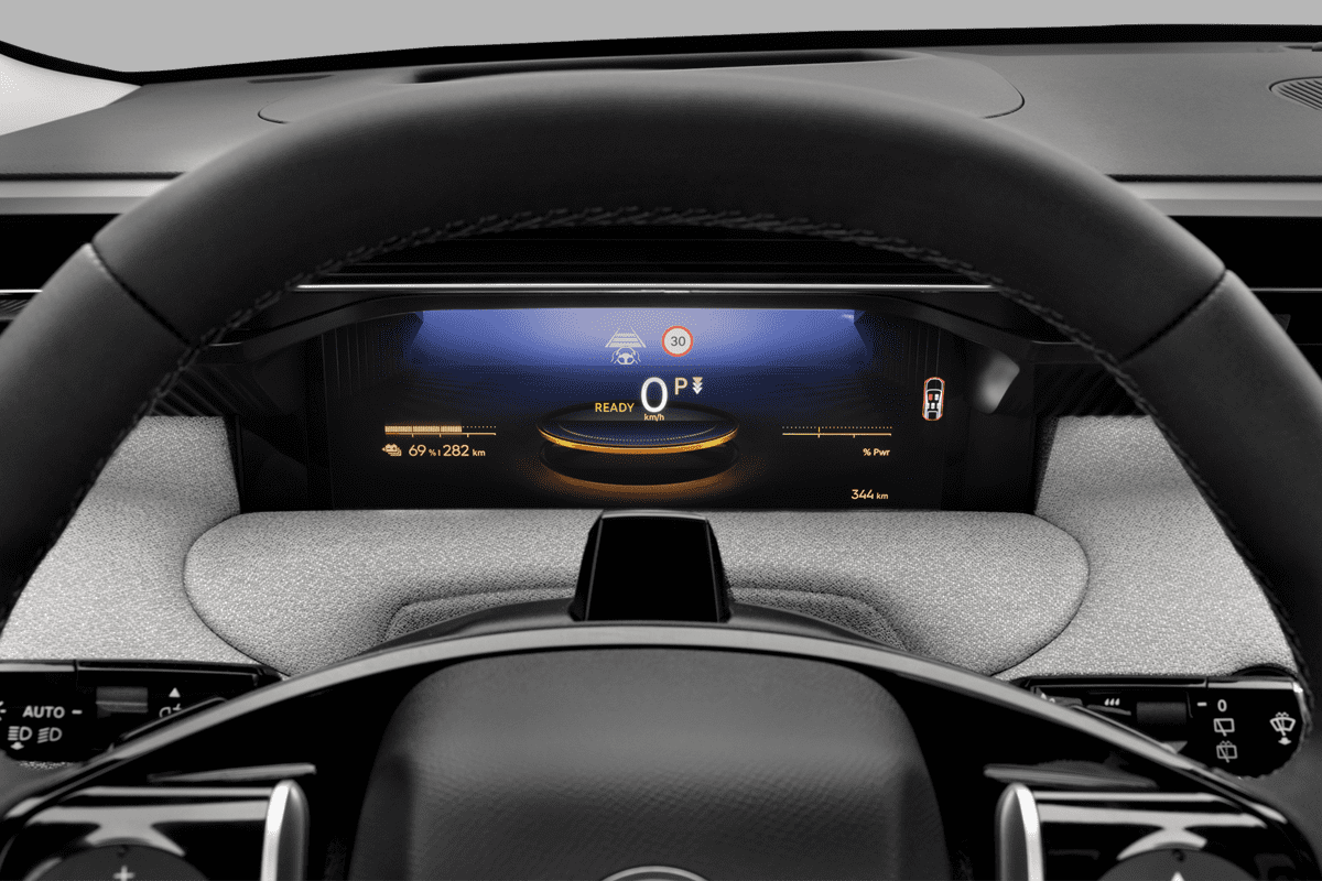 Kombiinstrument eines Citroen e-C5 Aircross (neues Modell)