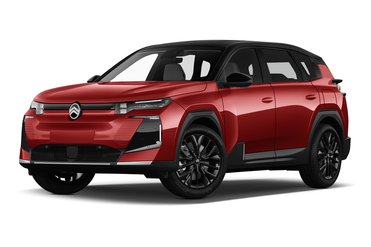 Tiefe, schräge Heckansicht eines Citroen e-C5 Aircross (neues Modell), freigestellt