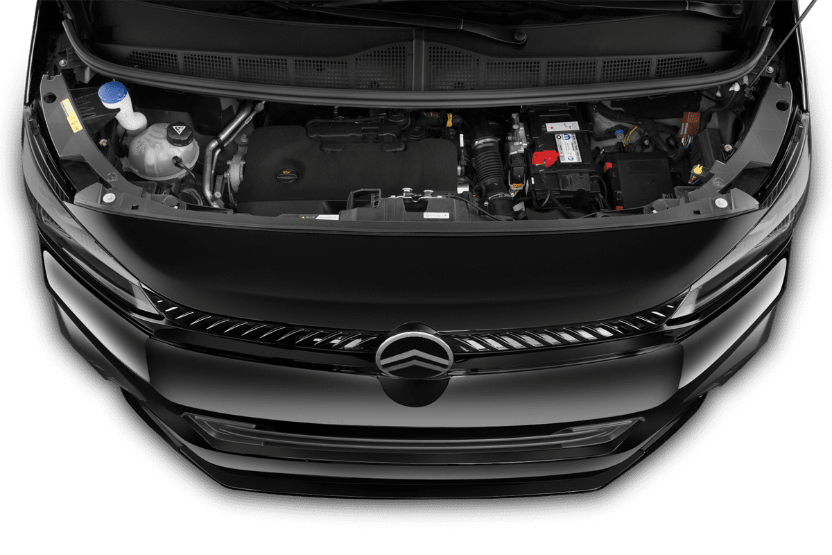 Motorraum eines Citroen e-Spacetourer