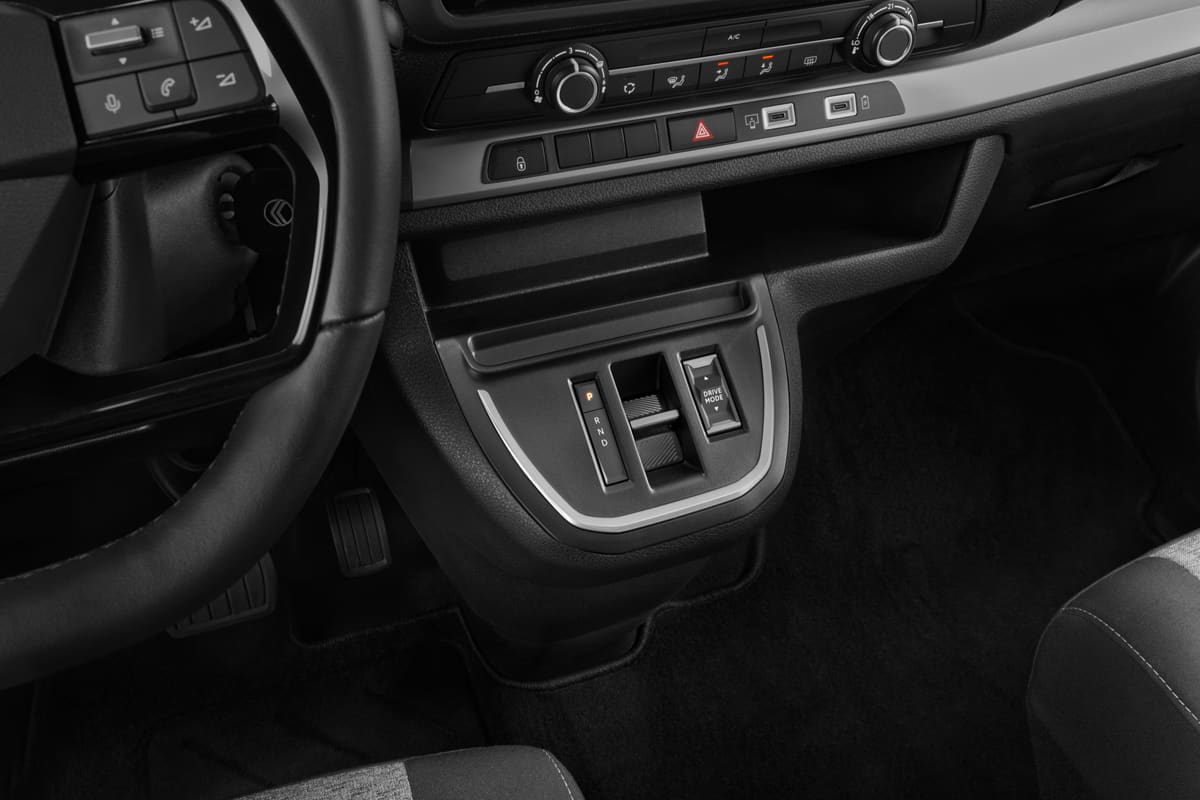 Schaltknüppel eines Citroen e-Spacetourer