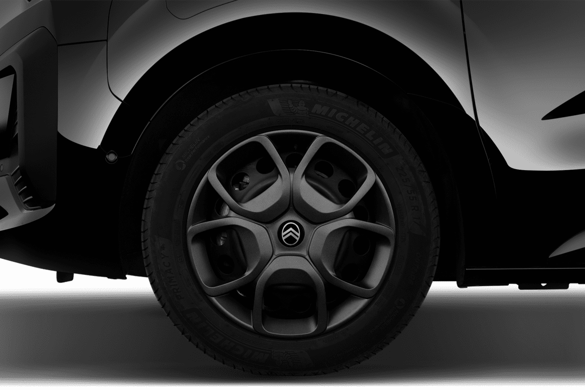 Radkappe oder Felge eines Citroen e-Spacetourer