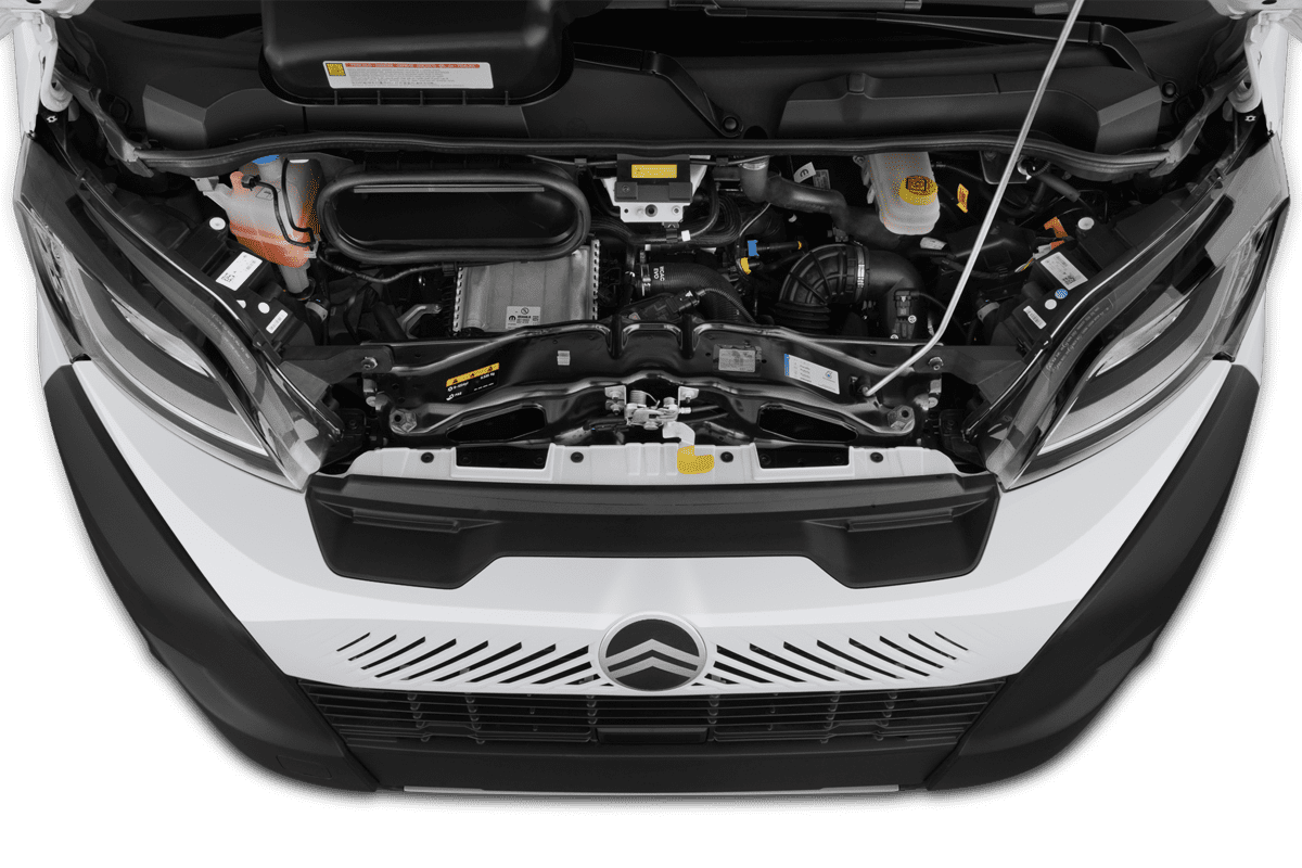 Motorraum eines Citroen Jumper Kastenwagen