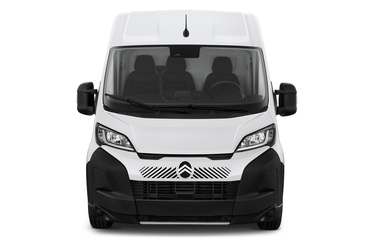 Frontansicht eines Citroen Jumper Kastenwagen, freigestellt