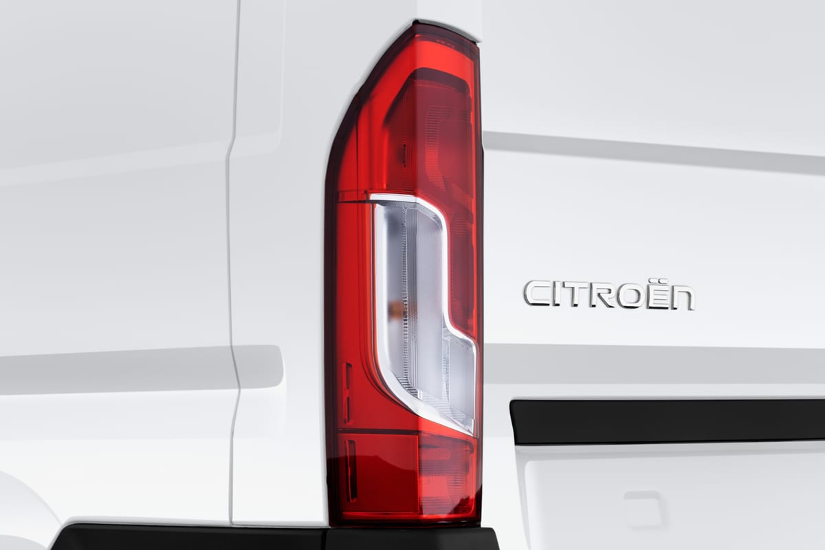 Heckleuchten eines Citroen Jumper Kastenwagen