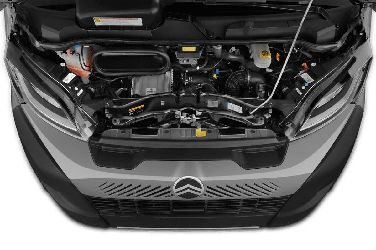 Motorraum eines Citroen Jumper Kastenwagen