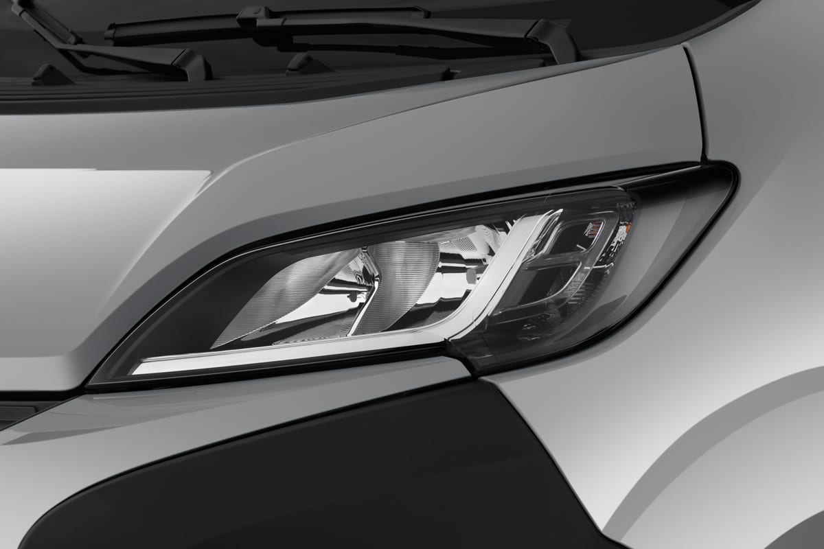 Frontscheinwerfer eines Citroen Jumper Kastenwagen