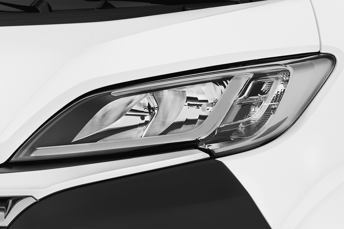 Frontscheinwerfer eines Citroen Jumper Kombi