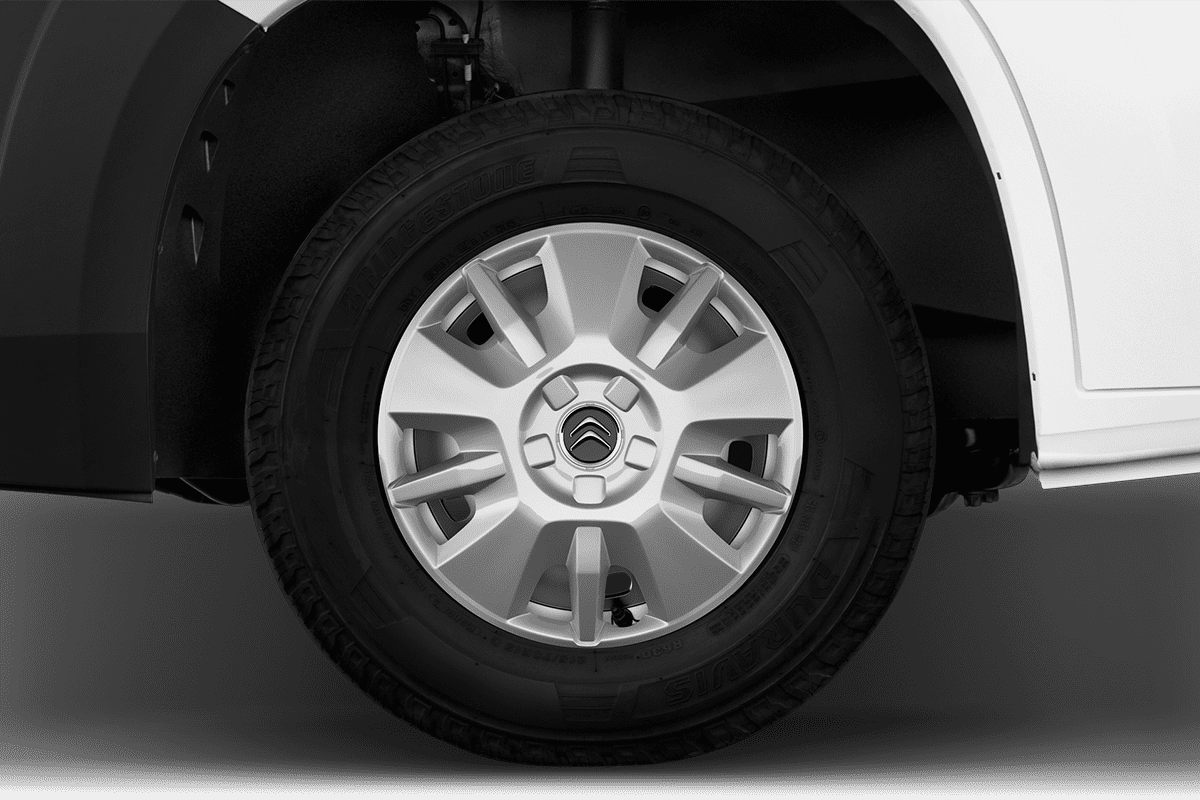 Radkappe oder Felge eines Citroen Jumper Kombi