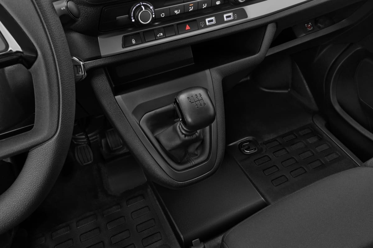 Schaltknüppel eines Citroen Jumpy Kastenwagen