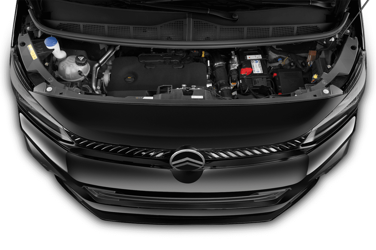 Motorraum eines Citroen Spacetourer