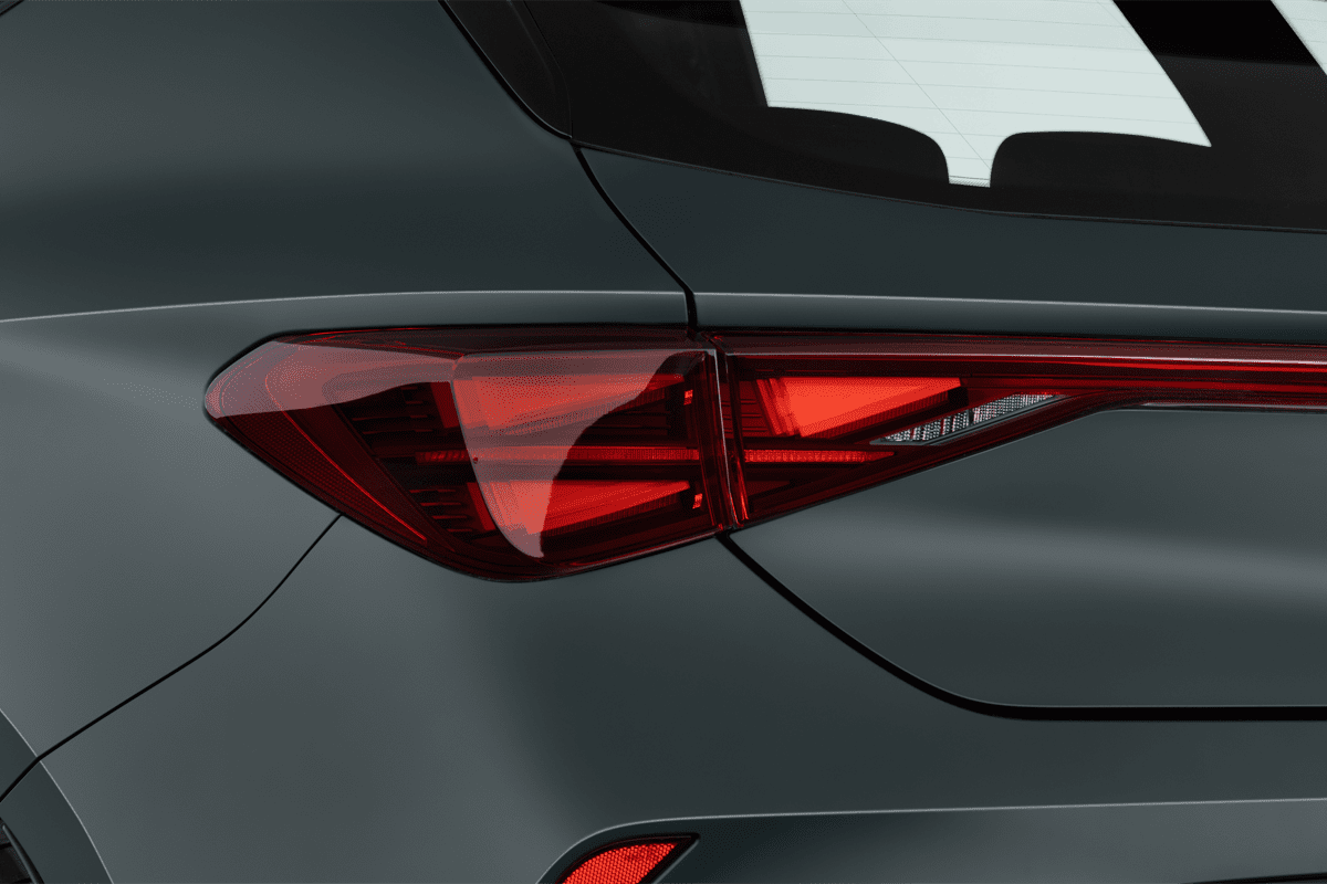 Heckleuchten eines Cupra Leon Plug-In-Hybrid (KI-generiert)
