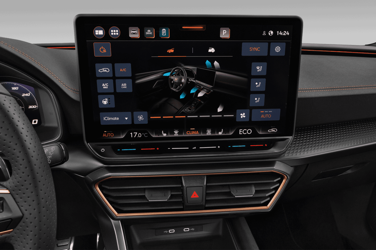 Klimasteuerung eines Cupra Leon Plug-In-Hybrid (KI-generiert)