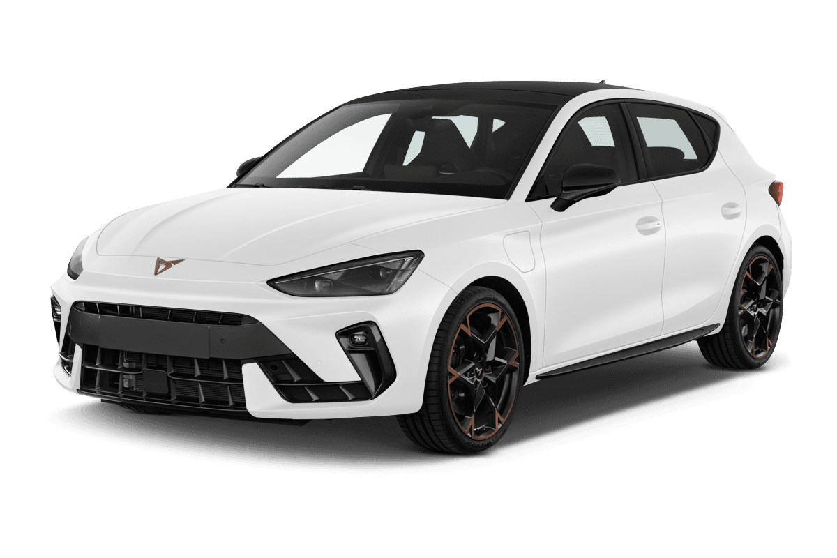 Schräge Frontansicht eines CUPRA Leon, freigestellt