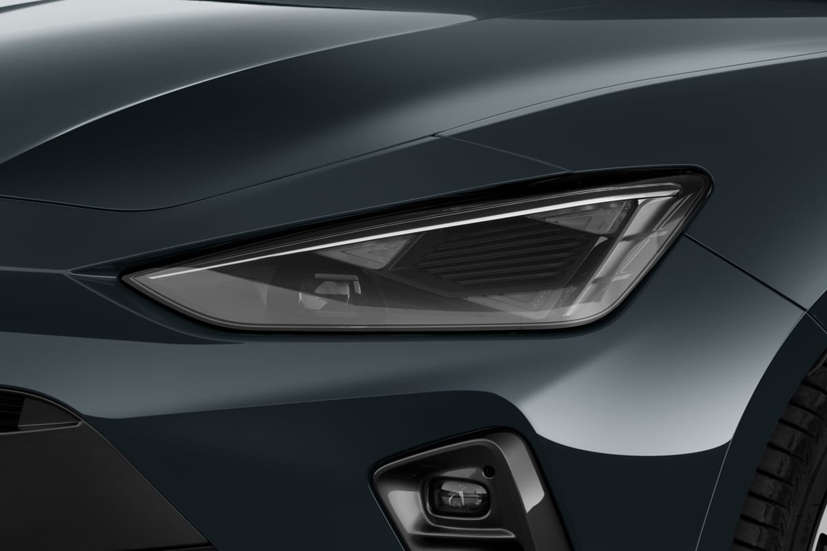 Frontscheinwerfer eines Cupra Leon ST