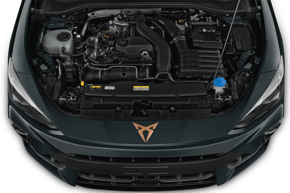 Motorraum eines Cupra Leon ST Plug-In-Hybrid