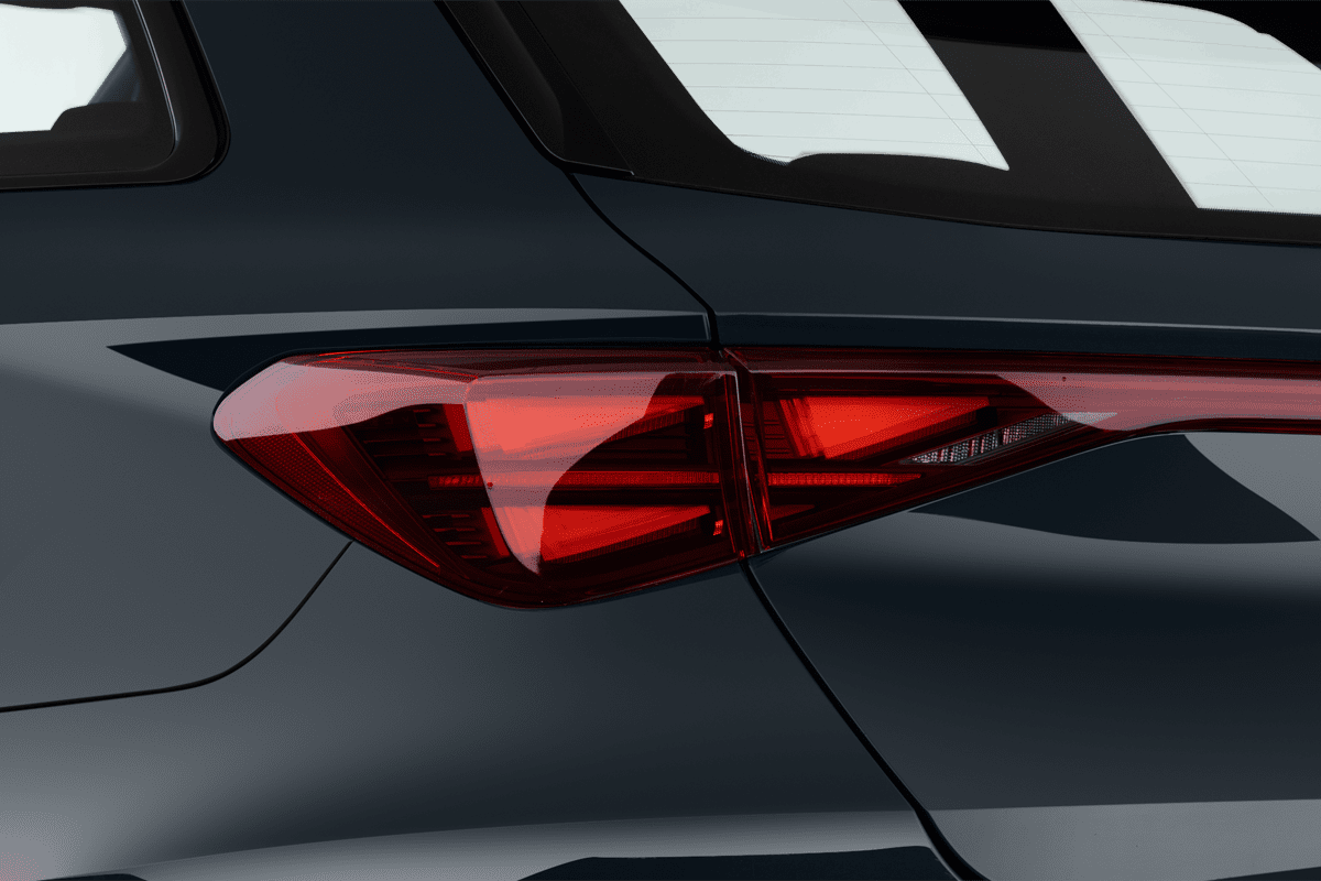 Heckleuchten eines Cupra Leon ST Plug-In-Hybrid