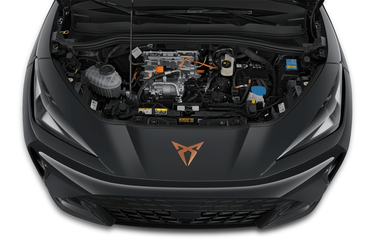 Motorraum eines Cupra Raval